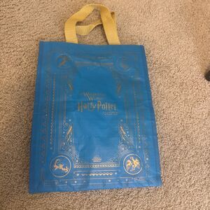 Universal Studios Wizarding World Harry Potter Tote Gift Bag Plastic Reusable